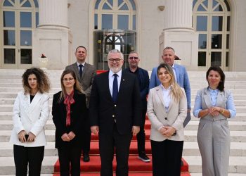 Takim me Ministrin e Drejtësisë në Berat për forcimin e aksesit në drejtësi